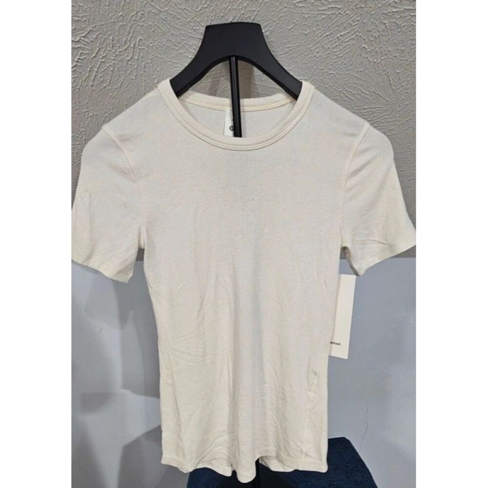 Lululemon Hold Tight size 4 Top NWT